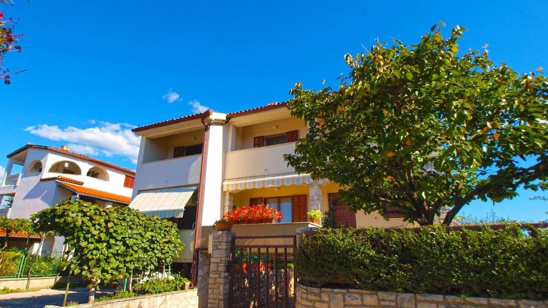 Apartment Ferienwohnung Fuer 3 Personen Ca 35 Qm In Stinjan, Istrien Istrische Riviera